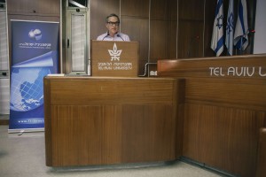 IMG_6082 יאיר רוט לוי בעת נאומו