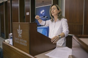 IMG_6127 אילנה דיין בעת נאום קבלת הפרס